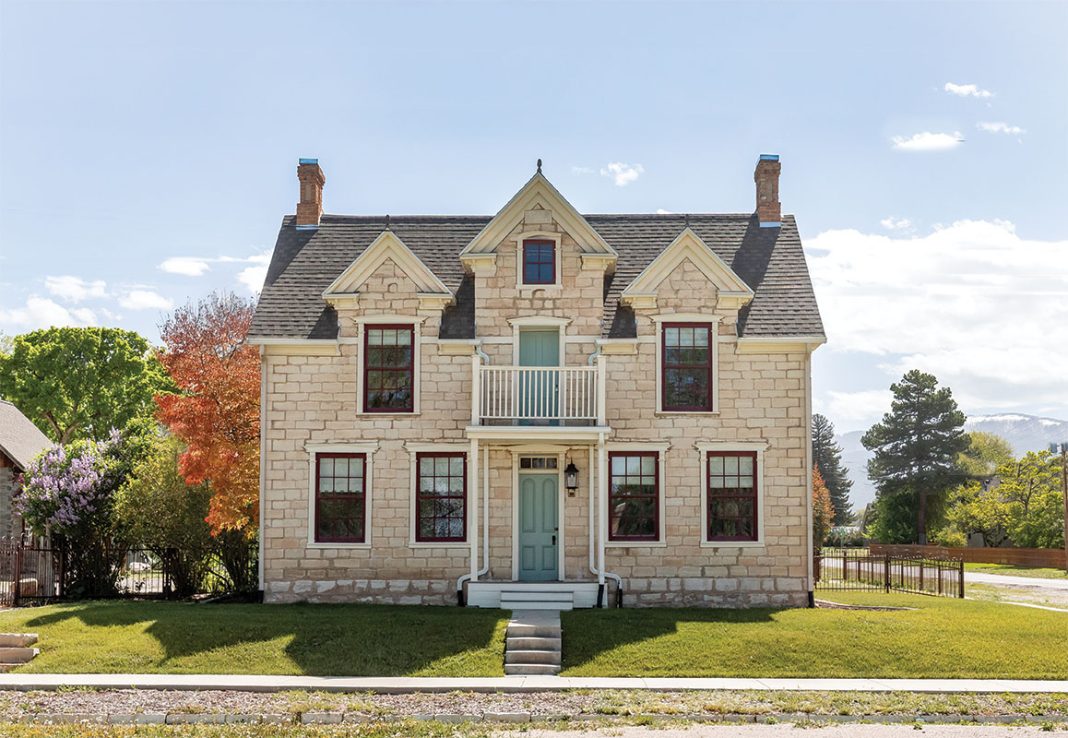 01_SpringCity-7_USD FA25_Lindsay Salazar